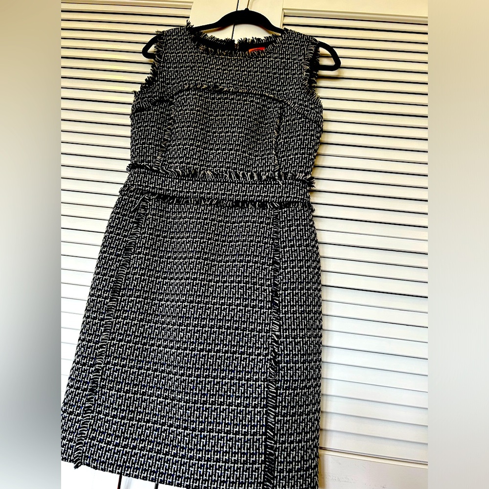 TORY BURCH DRESS SIZE 4 blue / white
